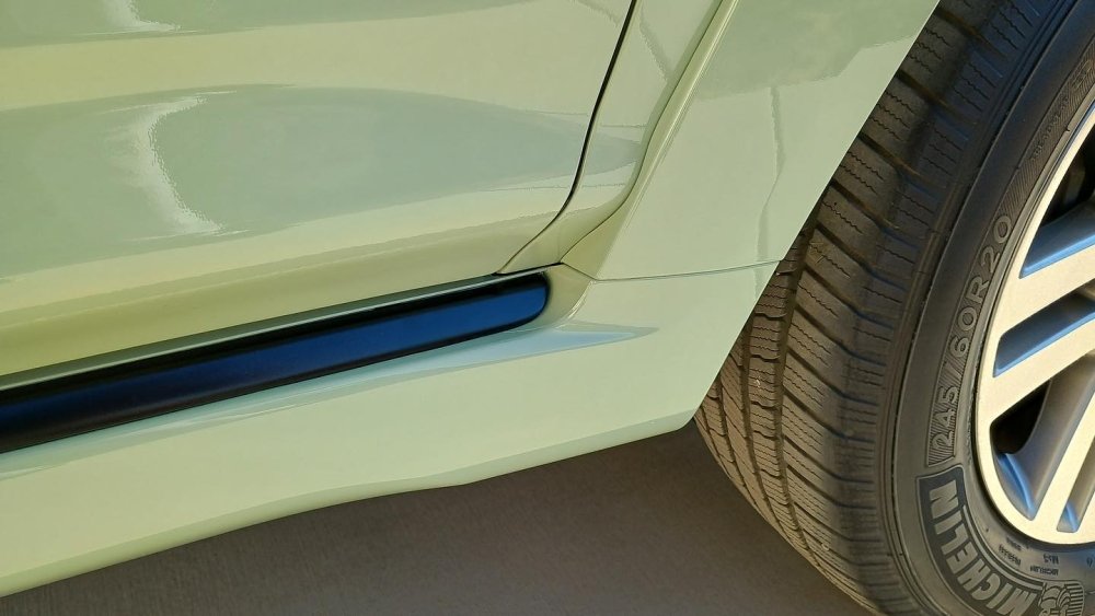 Gloss Khaki Green - Aura Vinyl